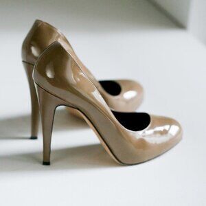 Brian Atwood Nude PAtent Leather Classic Heels